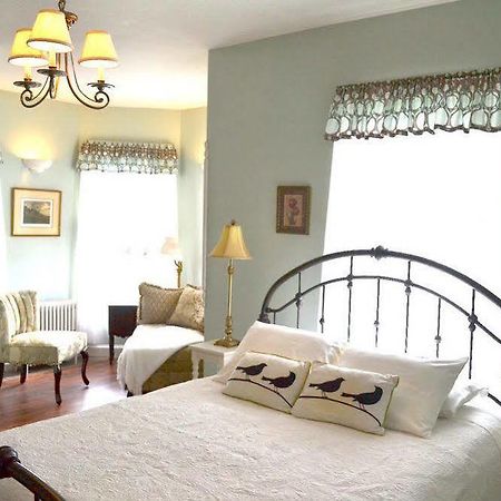 The Bell House Inn Glens Falls Buitenkant foto